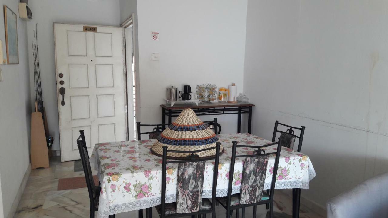 Homestay Haizal Telok Kemang Port Dickson Exterior photo