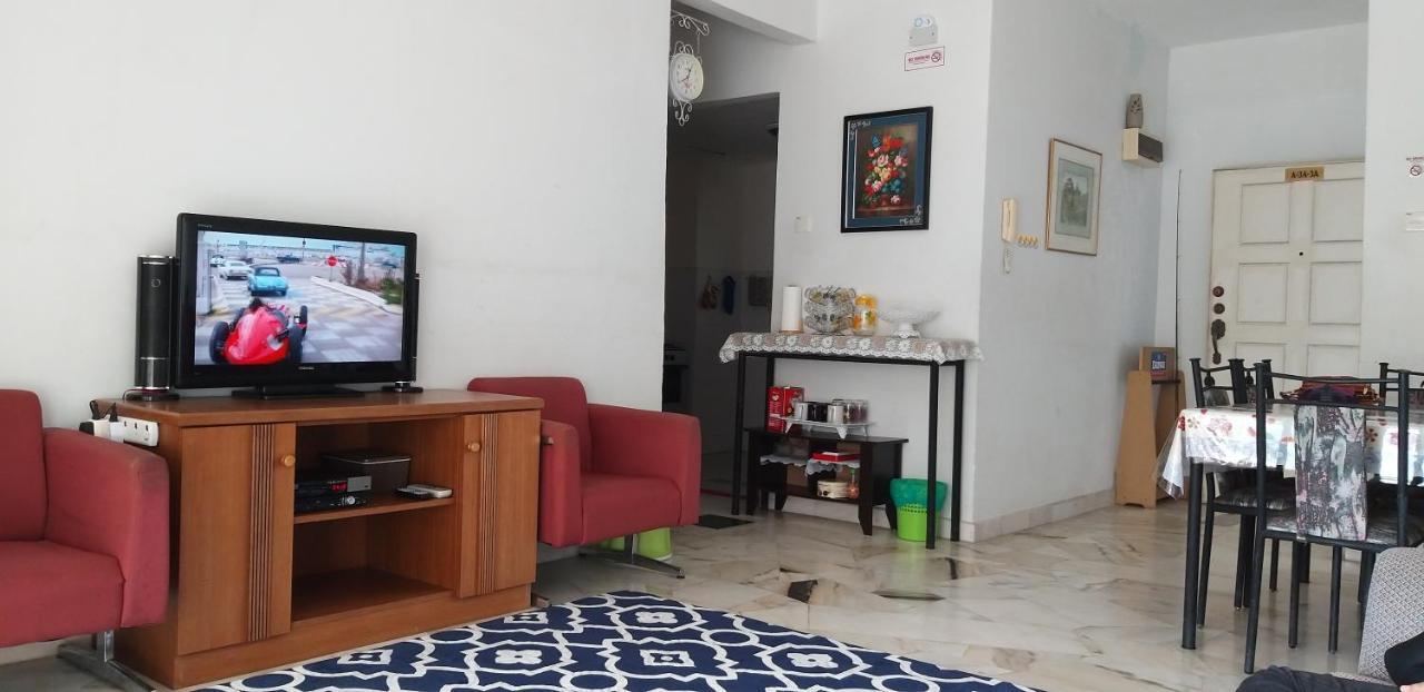 Homestay Haizal Telok Kemang Port Dickson Exterior photo